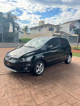 VOLKSWAGEN FOX 1.6 MSI HIGHLINE 16V FLEX 4P AUTOMATIZADO VOLKSWAGEN FOX 1.6 MSI HIGHLINE 16V FLEX 4P AUTOMATIZADO